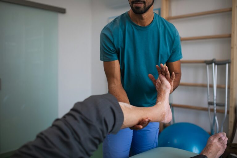 Rebuilding After an Ankle Sprain: From Initial Swelling to Long-Term Strength